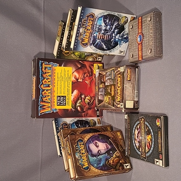World Of Warcraft Orcs & Humans Expansion Sets And More - Picture 1 of 16